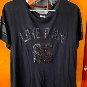 Pink Victoria's Secret Black t-shirt Size Small Sequins Love Pink 86